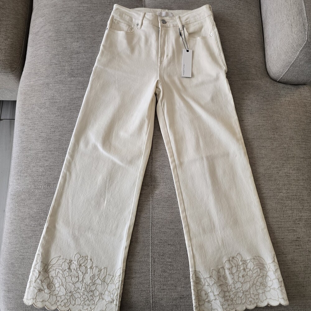 Habitual Denver High Rise Wide Leg Jeans Cream Embroidered Scallop Hem 0/25 NWT